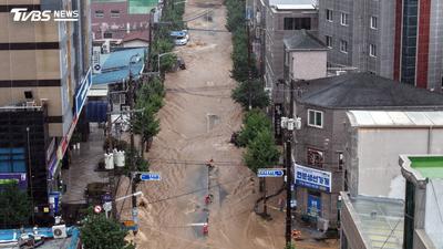 FOCUS全球新聞/暴雨衝擊韓南部!3天狂炸千毫米雨 土石流灌公寓釀1死