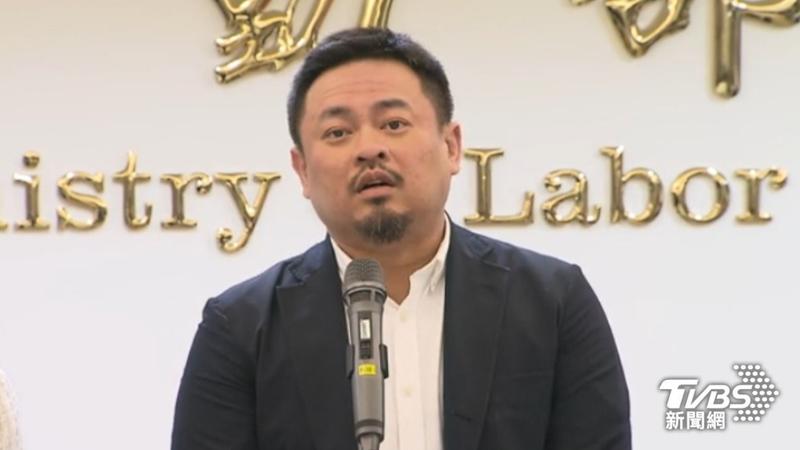 洪申翰成賴政府首位「登陸」閣員?綠委勸三思:恐有去無回