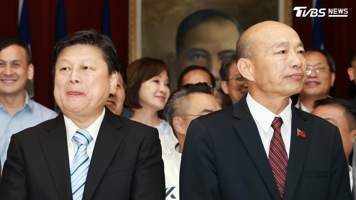 韓國瑜飆罵傅崐萁後首同台!被拱「比愛心」 院長喊這句眾人大笑