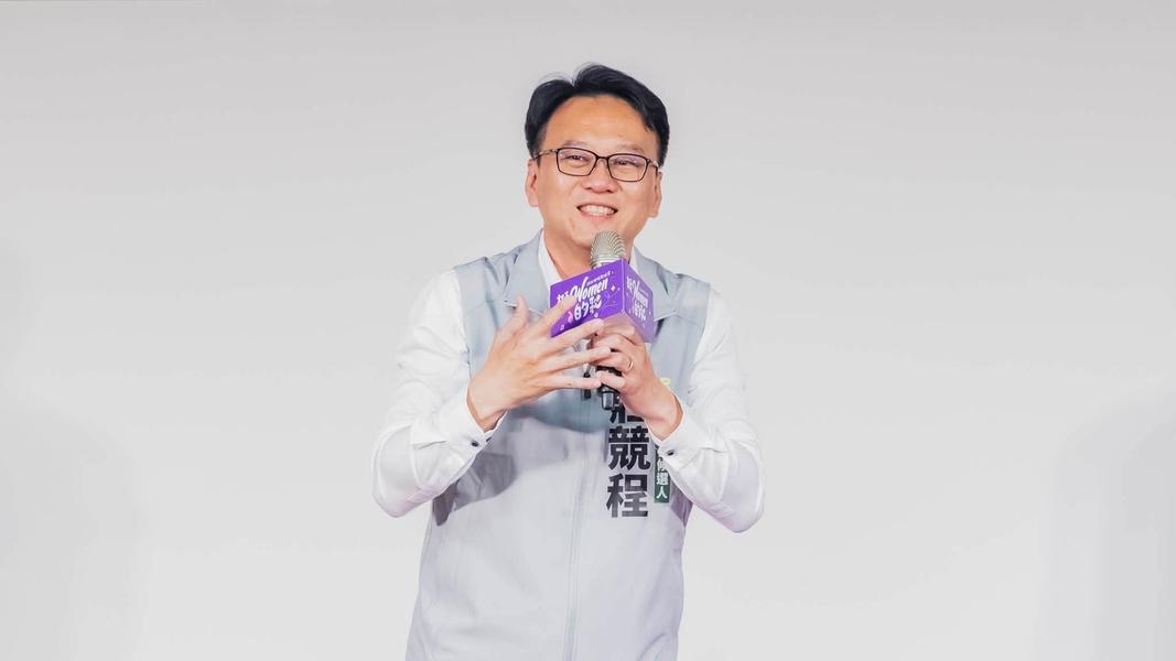 新竹市長參選人莊敬程從學術跨入政治,有著生醫與工程的背景,曾任台中市立委、民進黨團副書記長。(圖/翻攝自莊競程 有志者是競程臉書)