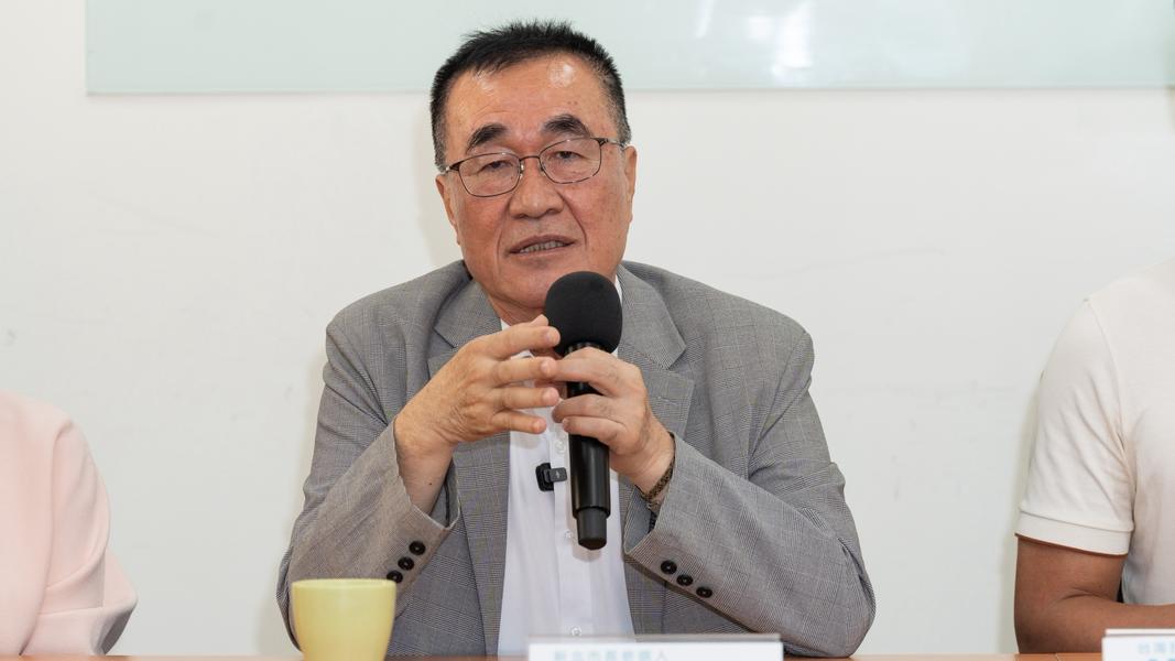 李四川先前稱307路線公車會上高速公路。(圖/民眾黨提供)