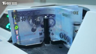 最低工資有望破3萬元!專家示警:光調「最低工資」恐難解低薪