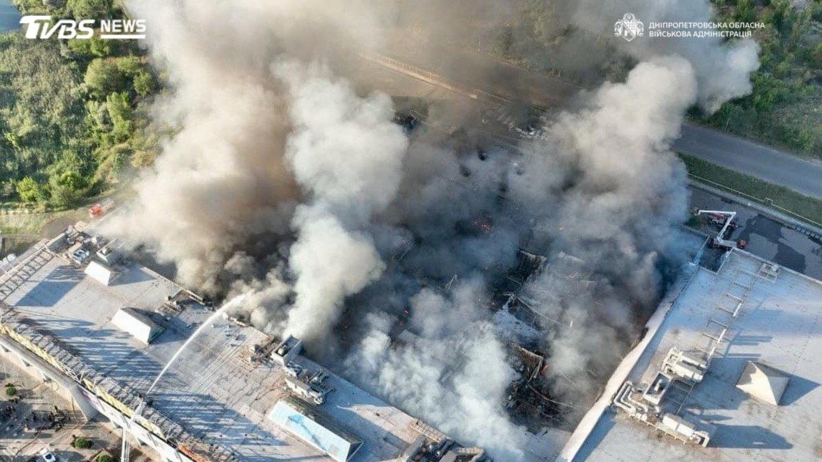 澤倫斯基故鄉遭血洗!俄無人機炸購物中心 14死120傷