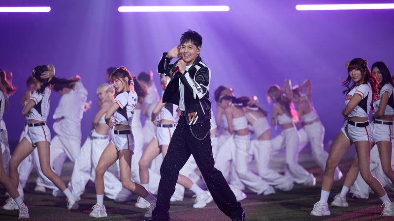 林志穎狂飆5台法拉利登大巨蛋 驚喜合體陳傑憲震撼畫面曝光