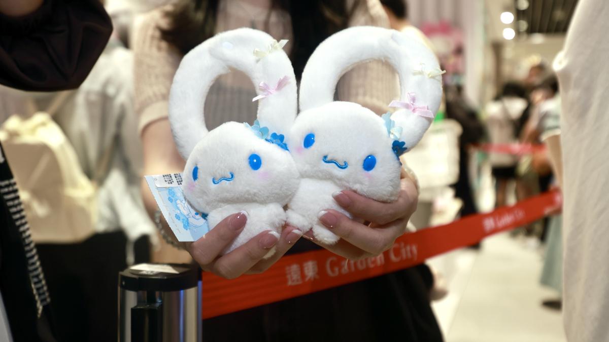 遠東Garden City開幕!20歲妹苦等4小時全為「這隻」 15分鐘秒殺