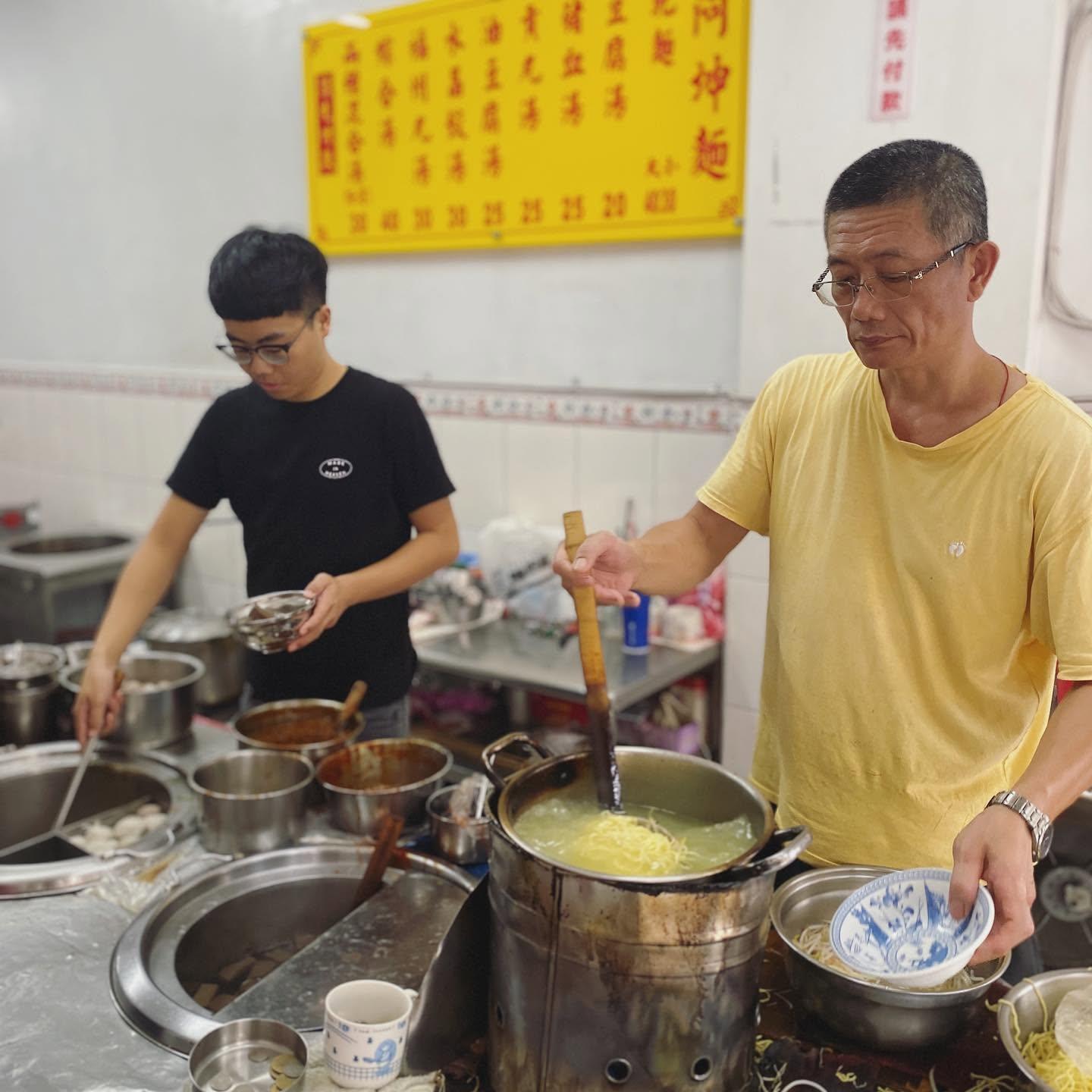 阿坤麵開業至今超過60年，已傳承至第三代。（圖／翻攝阿坤麵臉書）