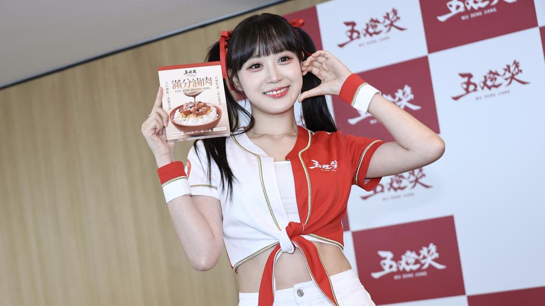 邊荷律願意凌晨4點去男友家煮五燈獎滷肉飯。(圖/張哲鳴攝)