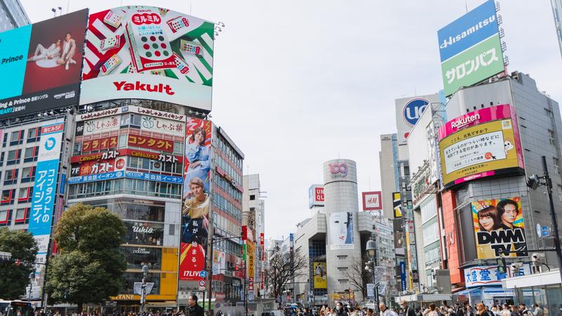 東京一家經營93年的知名串燒老店祭出外國人低消規定掀起討論。(圖/Shutterstock達志影像)