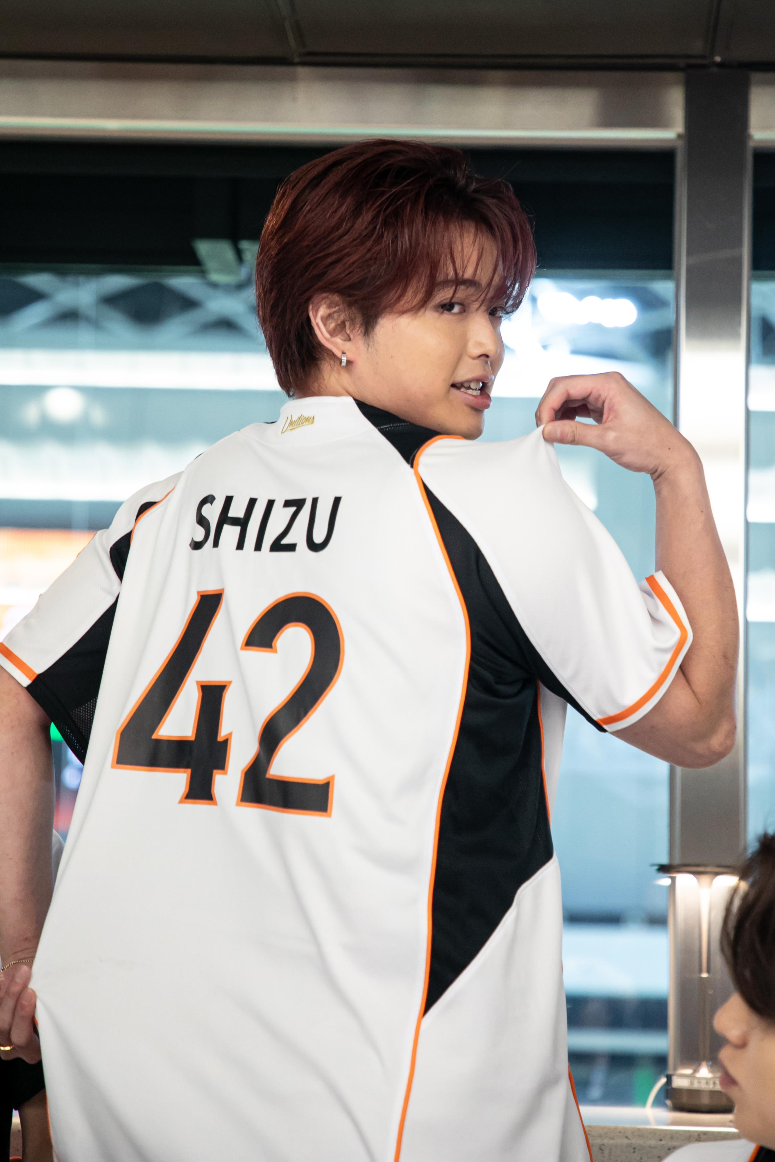 吉澤閑也說「42」跟自己的名字諧音,才以此當背號。(圖/環球音樂提供)