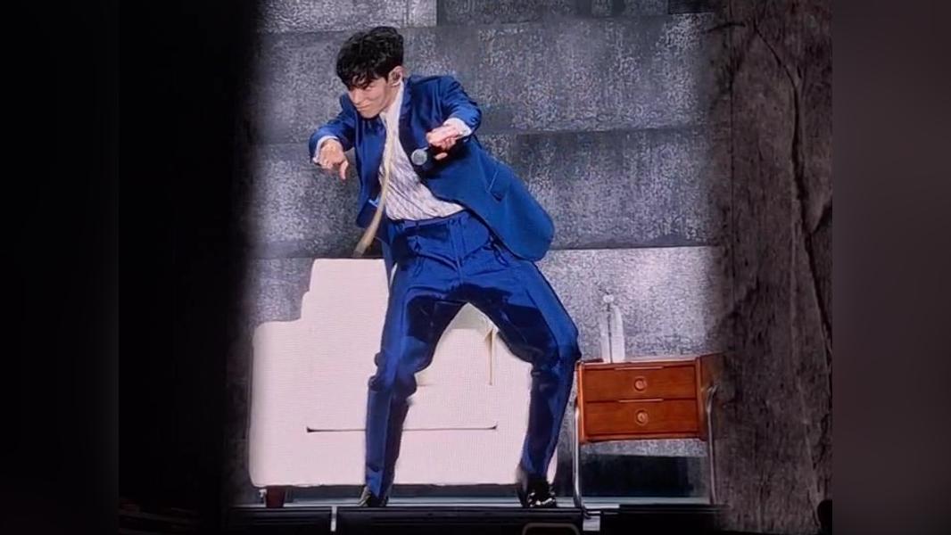 帥氣的T.O.P.跳起帥氣的舞蹈。(圖/讀者提供)