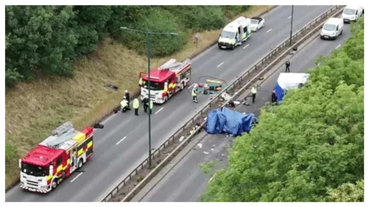 英國青少年公路狂飆逆向撞警車 釀7死2警殉職