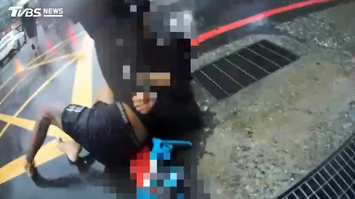 汽機車急煞追撞 肇事行人遭抓包藏毒