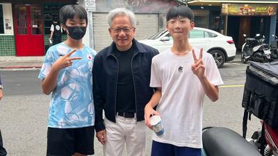 快訊/黃仁勳來了!突現身台北、民眾巧遇與他合照 行程超保密