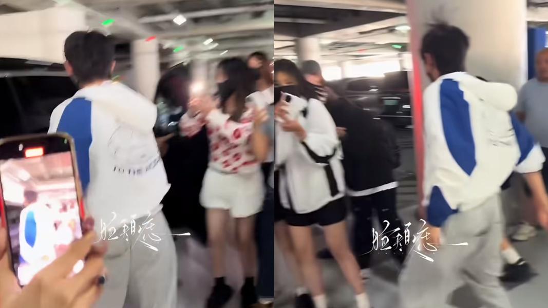 私生飯不顧車輛正在行駛,試圖湊近對藝人進行貼臉拍攝。(圖/翻攝自微博)