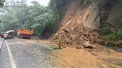 台鐵困百人、土石坍方! 高雄1天內雨量破300毫米狀況多