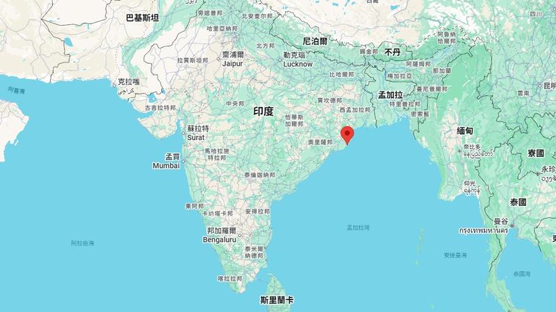 鐵礦船印度外海「8分鐘內沉沒」!2船員獲救、22人失蹤