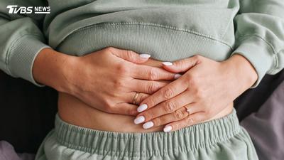 很多人都有感!醫教「改變5習慣」救胃食道逆流 左側睡也有效