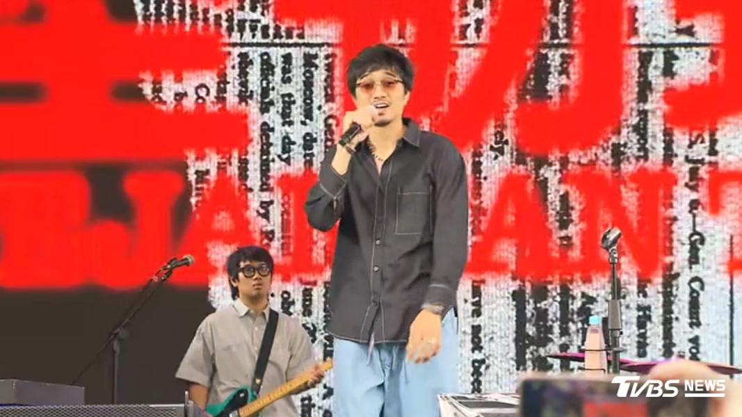 「2026印尼移工文化嘉年華」特別邀請印尼天團Sheila on 7熱力開唱。(圖/TVBS)