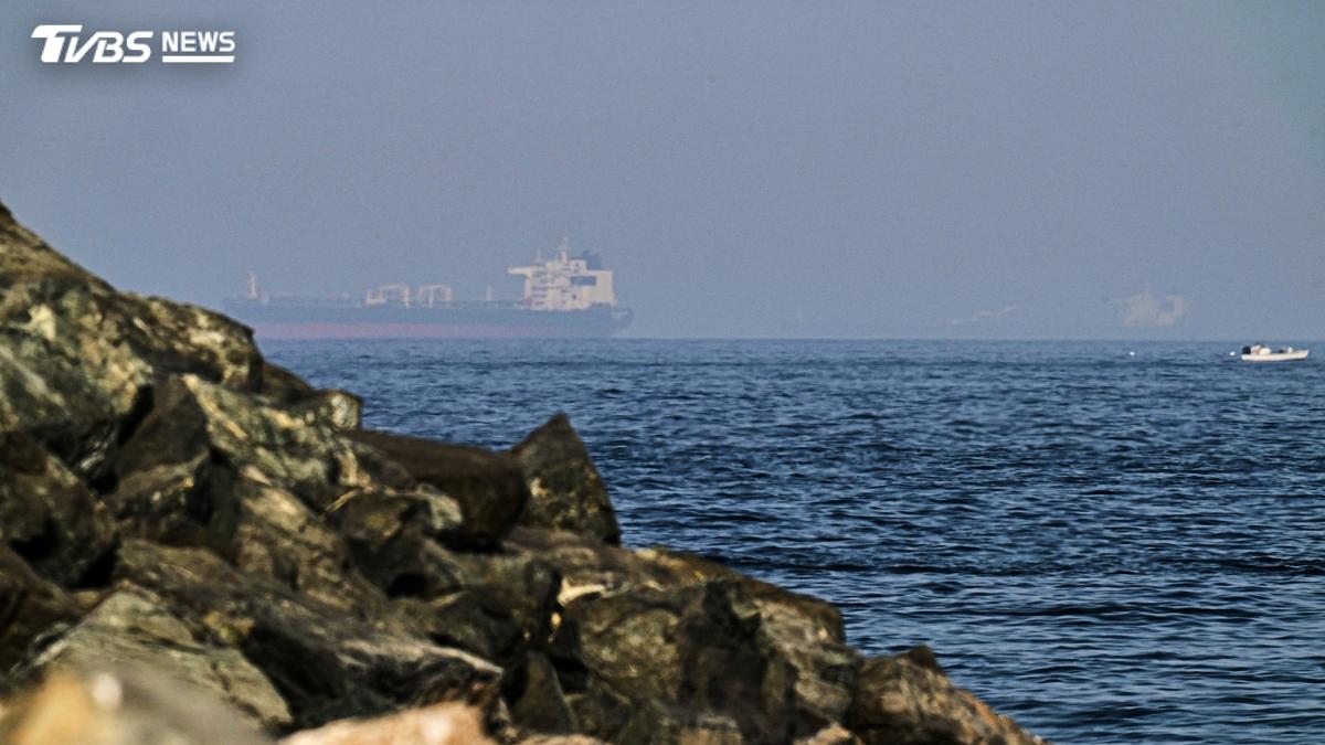 伊朗議會通過草案條款 擬對航經荷姆茲海峽船隻收費