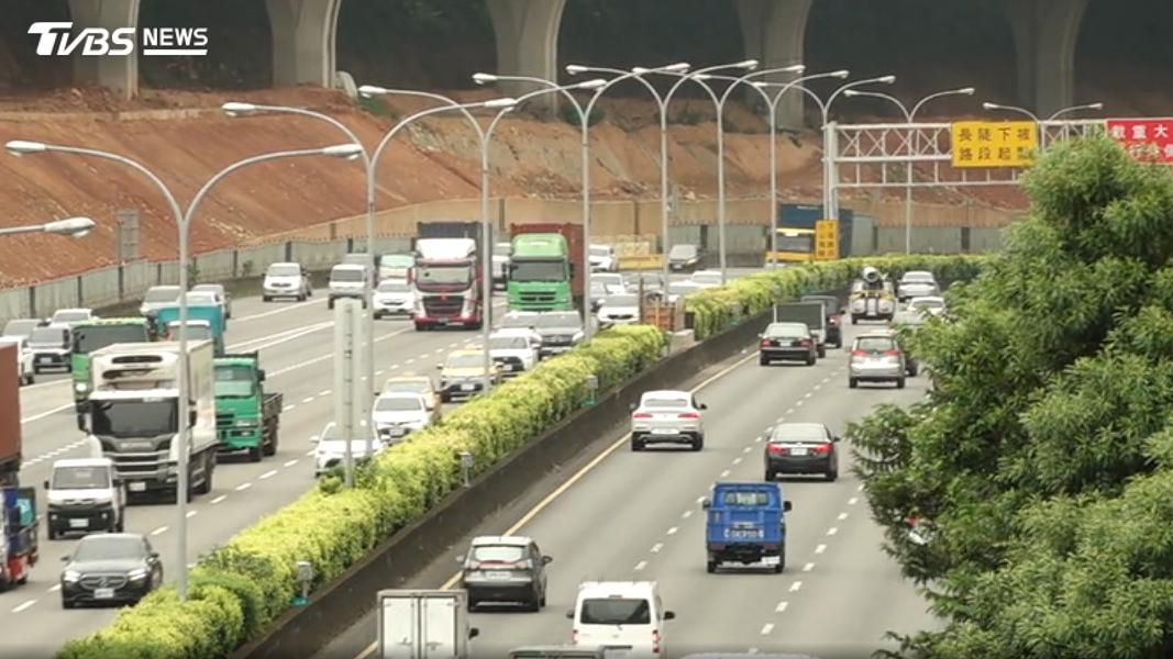 國道一號林口、五股路段塞車問題嚴重。(圖/TVBS)