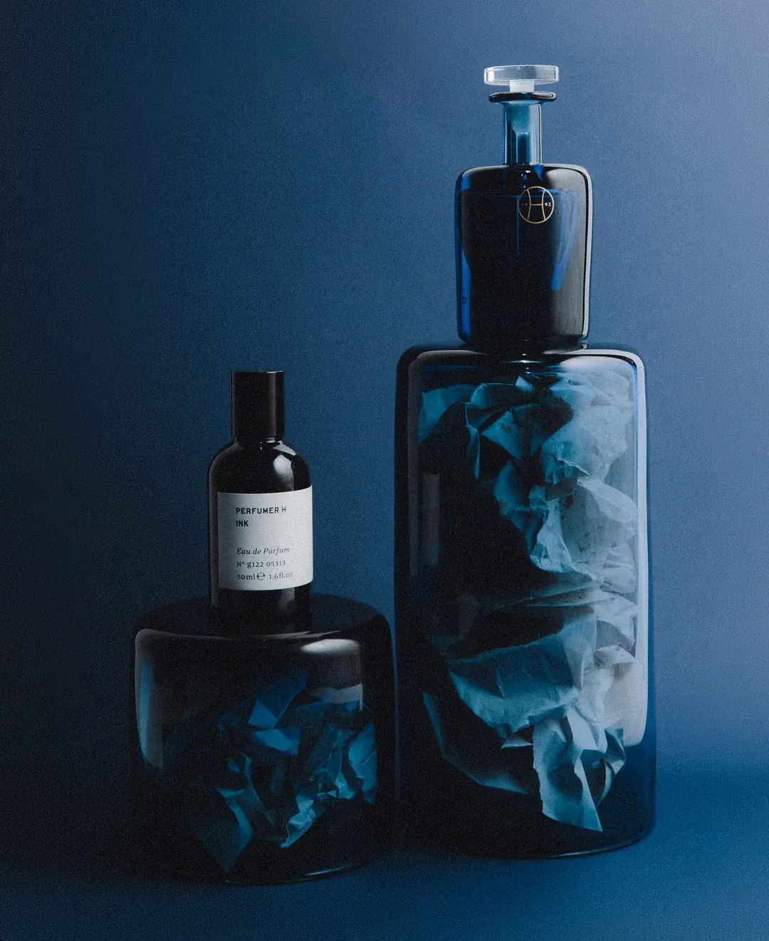 Perfumer H的INK墨水淡香精、線香,非常適合創作時使用,彷彿走進古老圖書館的感覺。(圖/翻攝自Perfumer H官網)