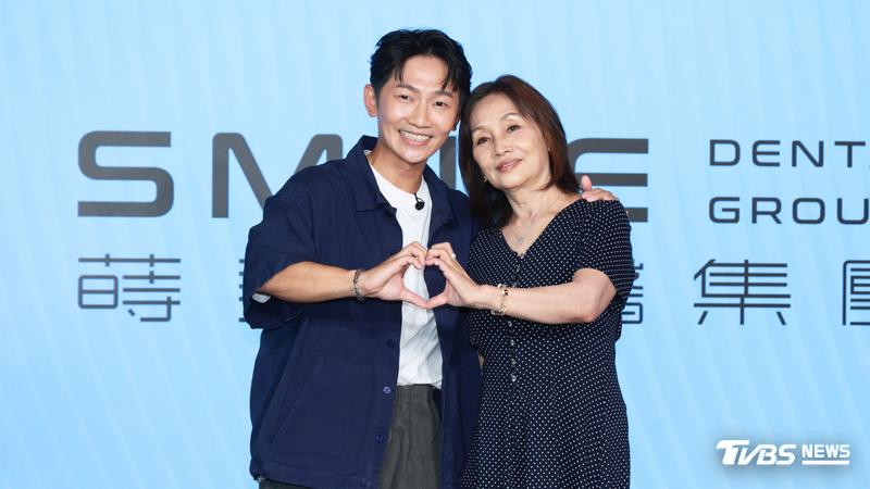 昔搭檔五熊出國!蔡昌憲尷尬曝「合作內幕」 自招膽小隨身帶1物