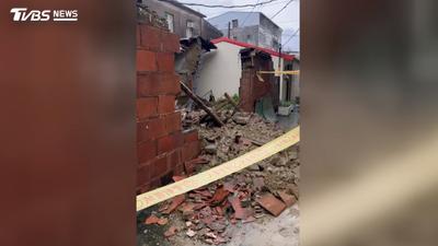 高雄日雨量破200毫米! 路竹平房倒塌 楠梓道路驚見4公尺裂縫
