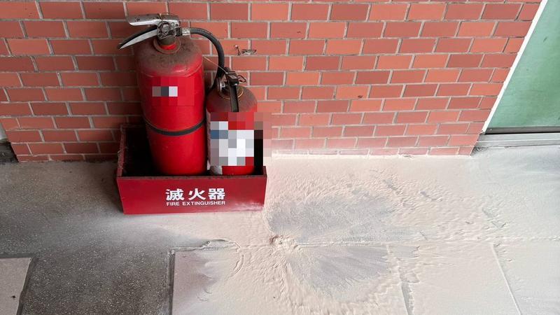 獨家/國中少年「攻擊老師」4次!同學也遭毆打勒索 控教育局僅要雙方修復關係