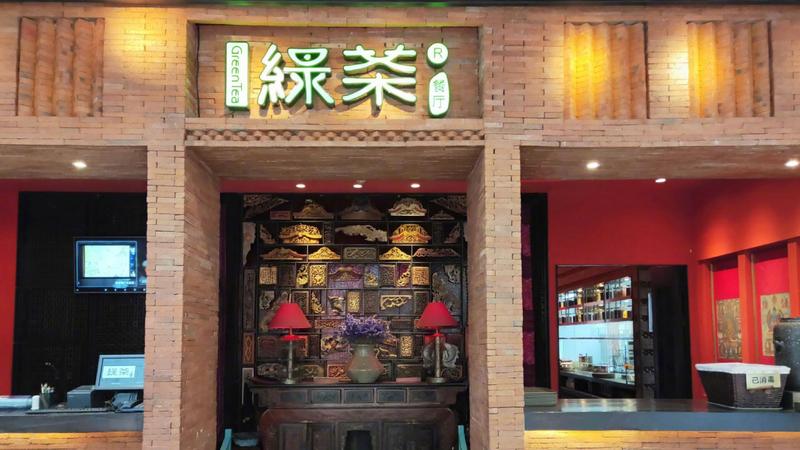 噴「致癌農藥」消毒!陸連鎖餐廳被害慘 除蟲員工:打死也不去吃