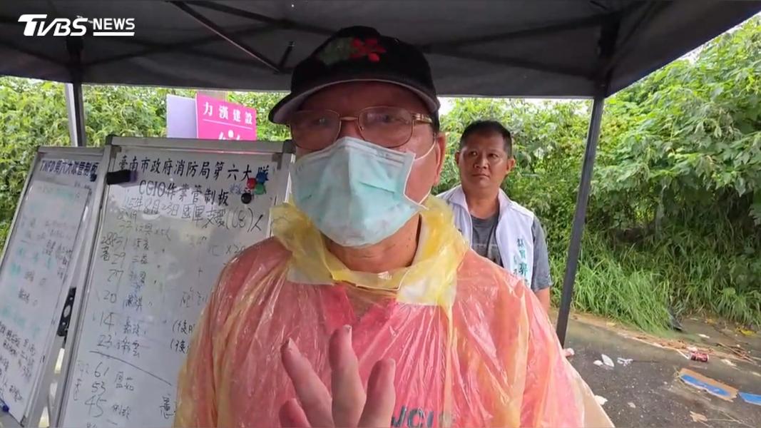 鄭姓里長先前連續兩天對外表示自己並不知情,聲稱原本以為是建設公司的物品。(圖/TVBS)