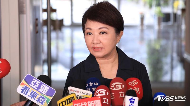 盧秀燕怒批:行政院長三催四請才去勘災 災民心在淌血