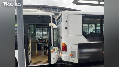 北市南港公車追撞「擋風玻璃全碎」 男乘客濺血送醫