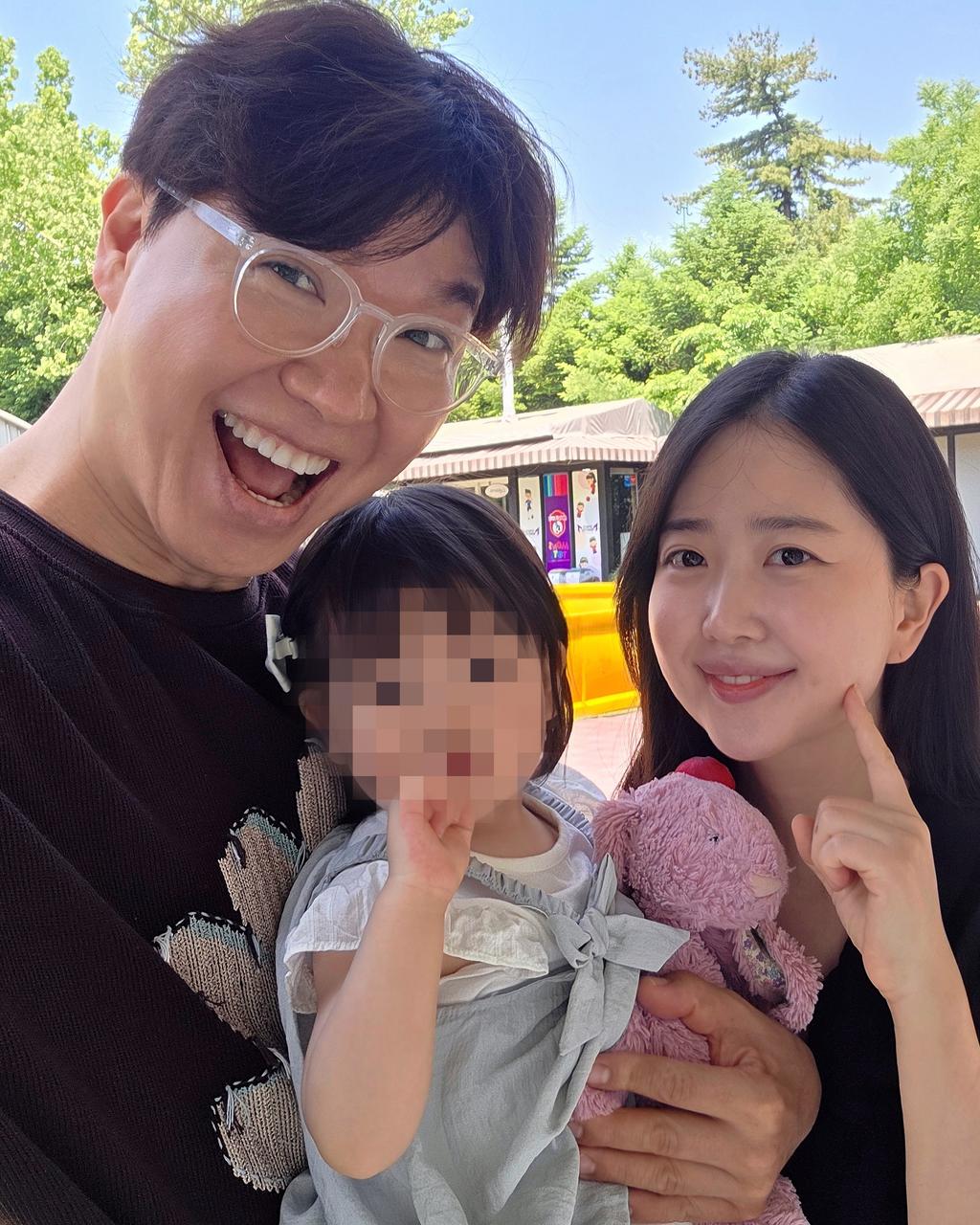 女兒目前僅22個月,正值容易哭鬧的年紀。(圖/翻攝自朴修弘IG)