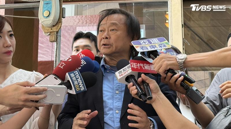 總統府遭酸棄單月餅 王世堅嗆翁曉玲:好好一鍋粥「硬塞老鼠屎」