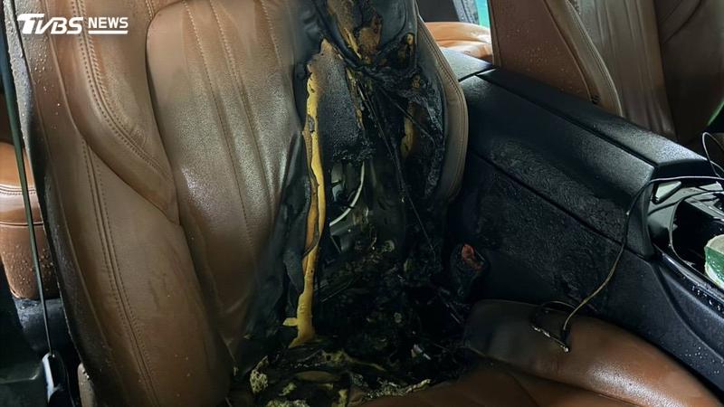 行充擺副駕「疑竄火煙」 瑪莎拉蒂休旅車險燒毀 驚動消防到場