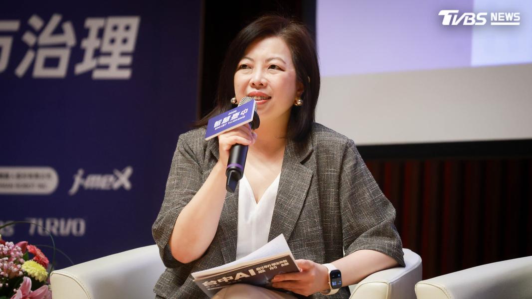 TVBS總經理劉文硯形容,TVBS 這幾年一直堅持的核心價值:Truth、Trust、Technology。(圖/華子琛攝)