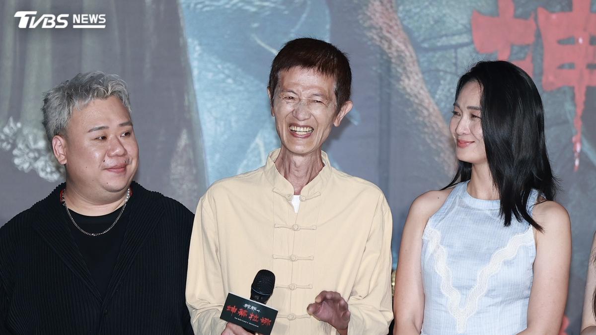 《粽邪4》印尼集體撞鬼!陳雪甄、許安植被長髮男纏上 劉國劭遭「鬼手搭肩」嚇瘋