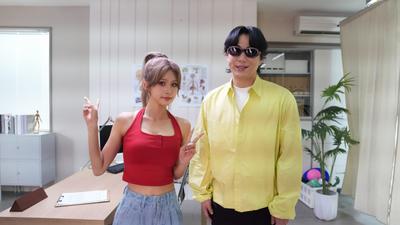 跟啦啦隊女神回家見家長 金曲歌王當場掏股票大秀財力