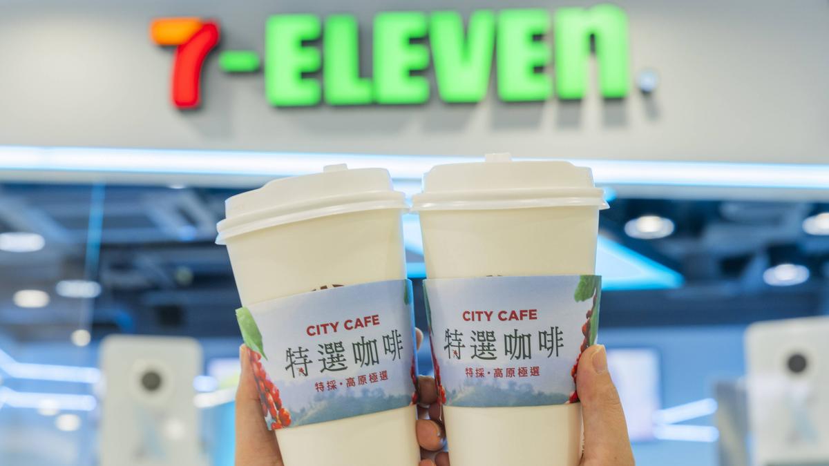 7-11美式25元、卡通保冷袋29元!超商開學優惠開搶 辛拉麵買1送1