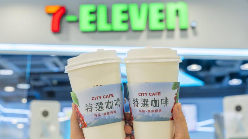 精品美式買2送2。(圖/業者提供)