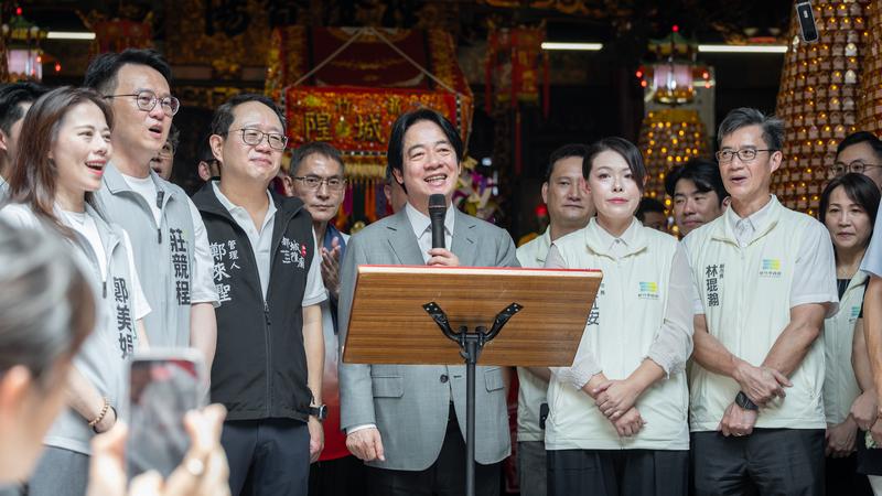 同框高虹安!賴清德才喊不談政治下秒開嗆:盼選出清廉勤政的市長