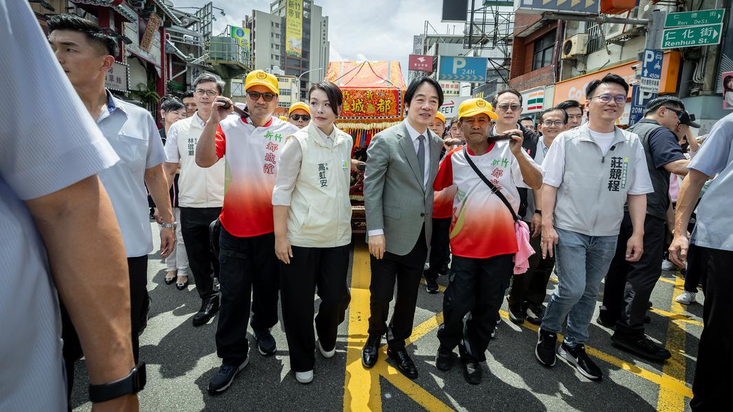 賴清德與高虹安、莊競程一同起駕。(圖/總統府提供)