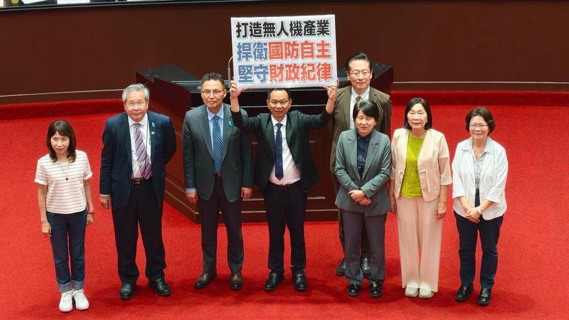 無人機條例通過!民進黨質疑擴權 國民黨:拒絕政院空白授權