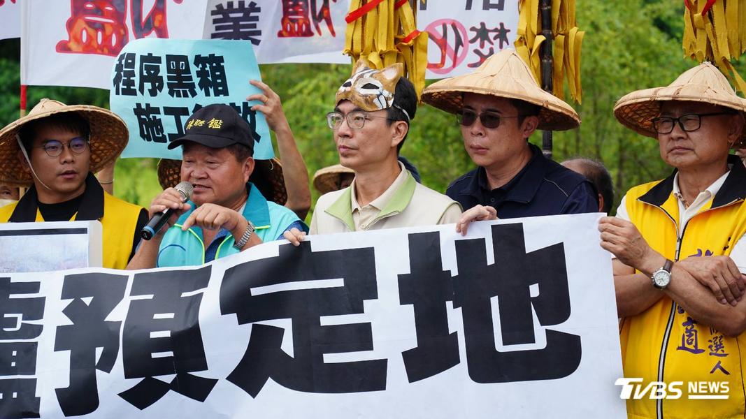 名間鄉反焚化爐自救會27日於名間焚化爐預定地現場舉行記者會。(圖/温世政辦公室提供)