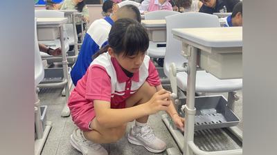 開學前全面到位!中市府投入4.9億 逾16萬套可調式課桌椅全面上路