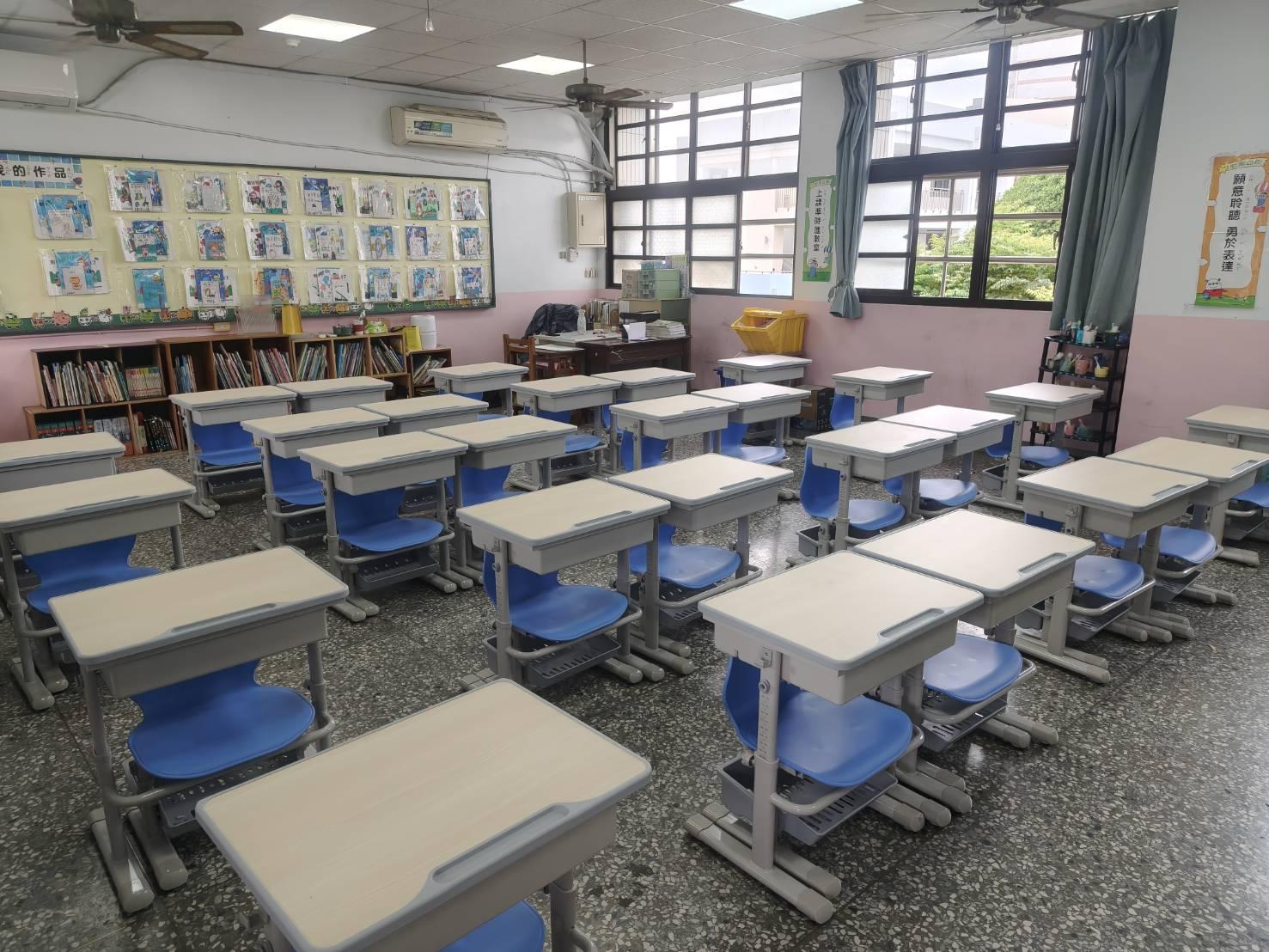 圖說:中市府汰換逾16萬套可調式課桌椅,今年九月開學前全面到位。
