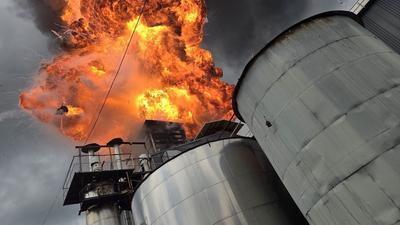 南韓油漆工廠恐怖大爆炸 「巨大火球」直竄天際釀3死4傷