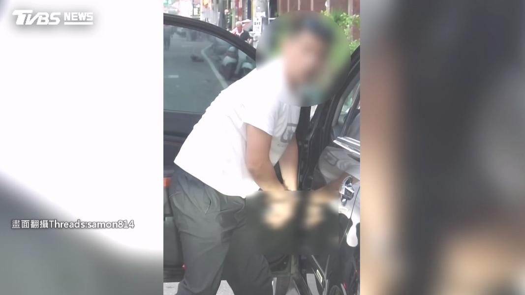 王姓男子重新檢視行車紀錄器畫面,驚見對方竟持槍枝意圖威脅。(圖/民眾提供)