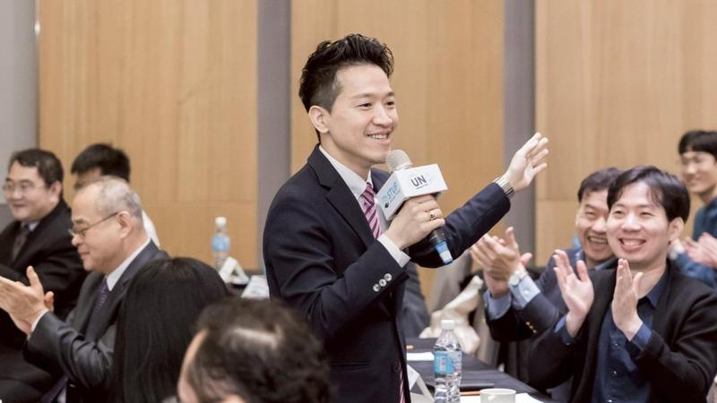 總統府副秘書長何志偉反擊台中市府「棄單說」。(圖/翻攝自何志偉臉書)