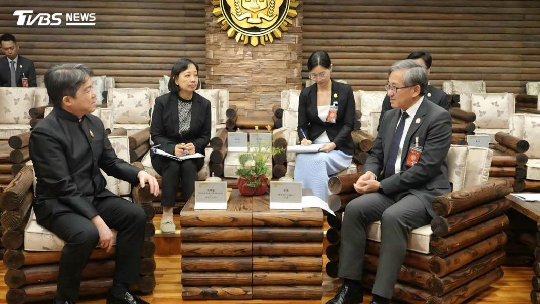 文那隆日前率團參訪調查局,就打擊跨國毒品、電信網路詐欺及其他跨境犯罪交換意見。(圖/TVBS)